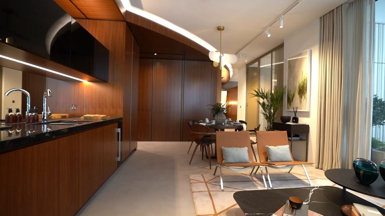 Photo of Others in Canary Wharf