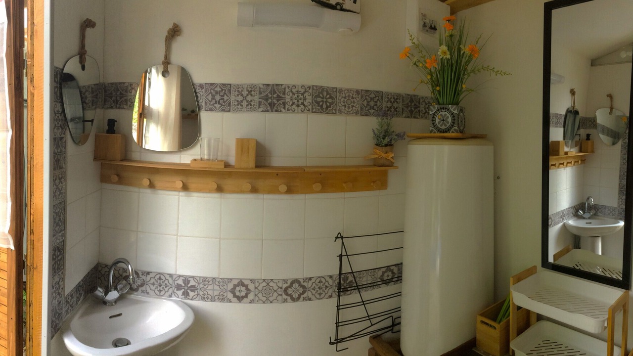 Photo of Bathroom in Blere