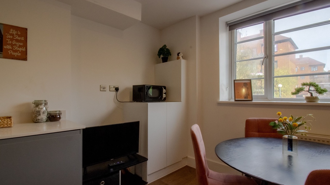 Photo of Others in Vauxhall