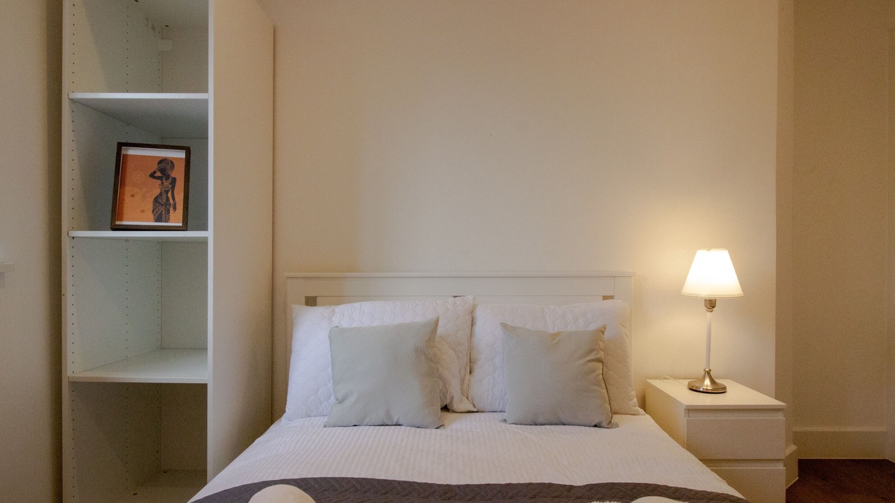 Photo of Others in Vauxhall