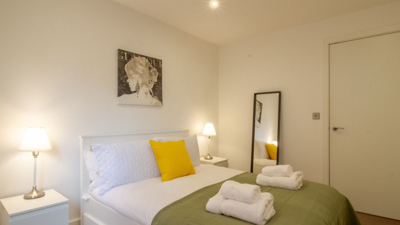 Photo of Others in Vauxhall