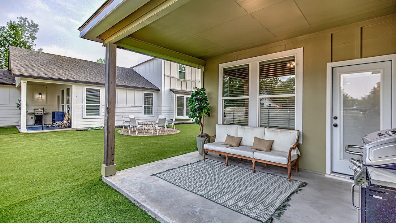 Photo of Outdoor in Cottonwood Shores