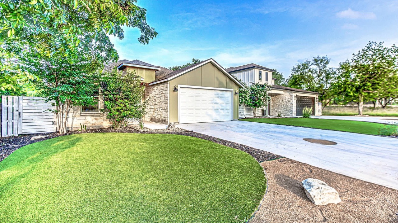 Photo of Outdoor in Cottonwood Shores