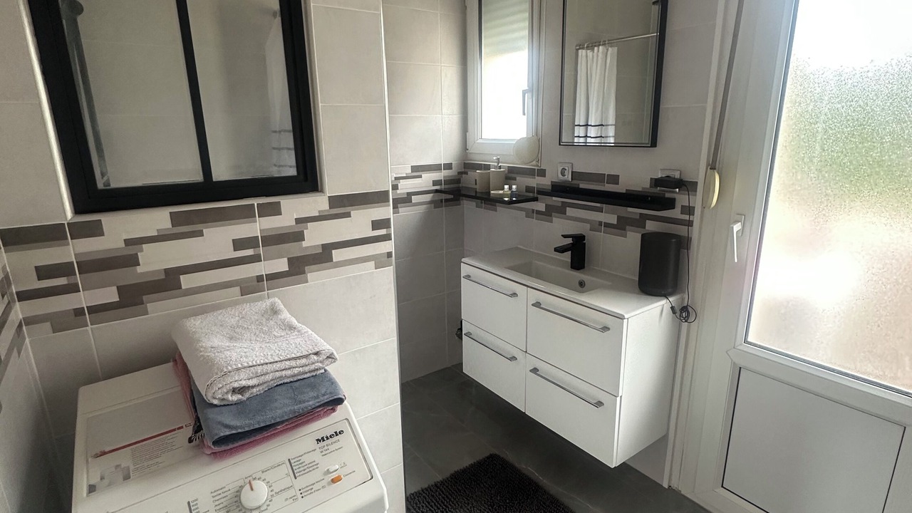 Photo of Bathroom in Le Mans