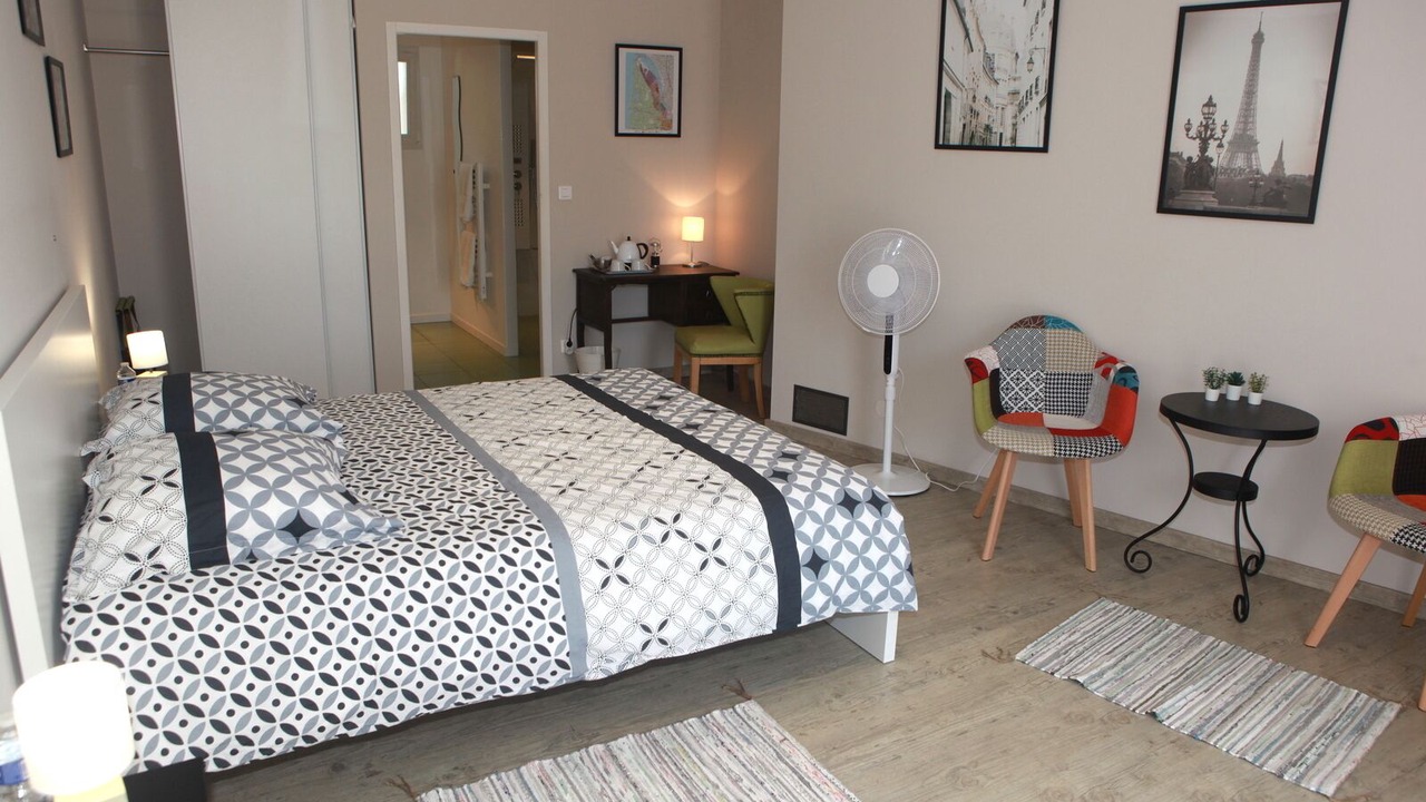 Photo of Bedroom in Saint-Seurin-de-Cadourne