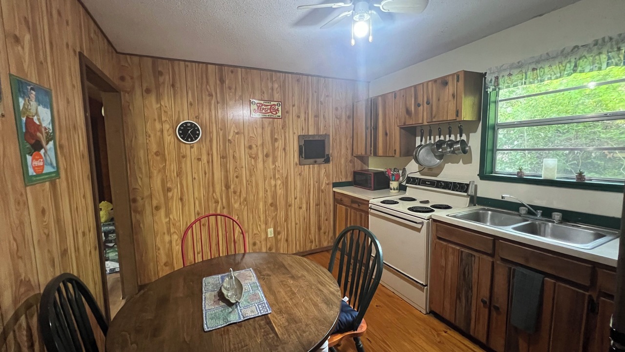 Photo of Kitchen in Almond