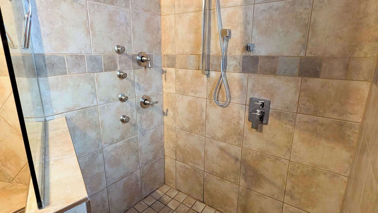 Photo of Bathroom in Ste Anne de Beaupre