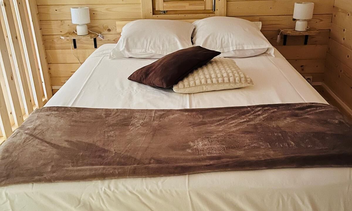 Photo of Bedroom in Ville-sur-Lumes