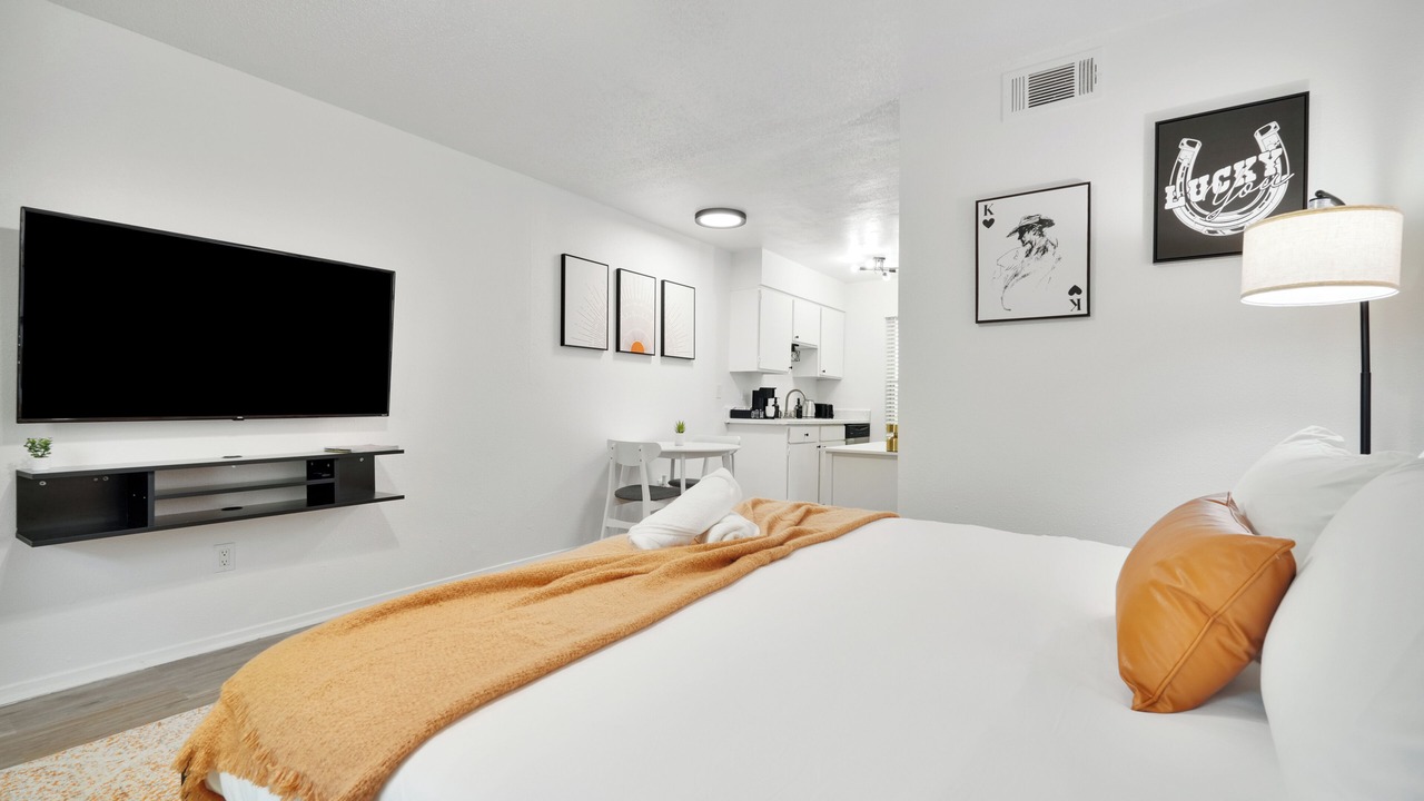 Photo of Bedroom in Hyde Park