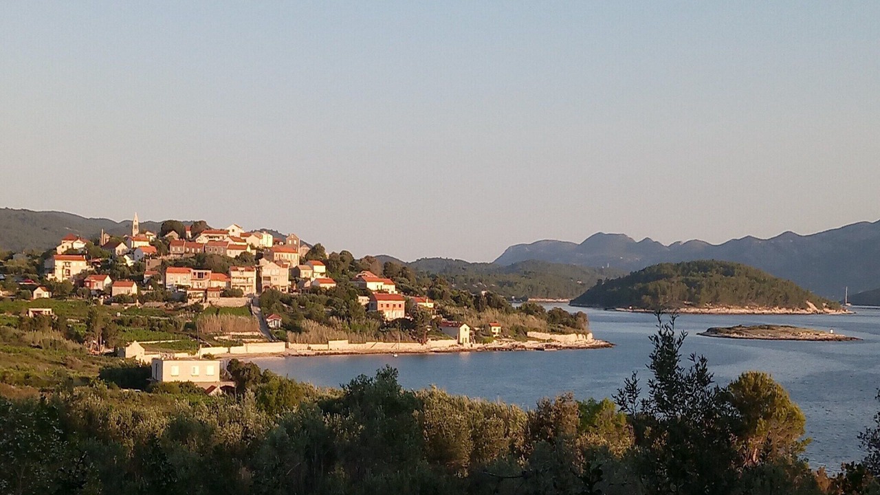 Photo of Others in Lumbarda