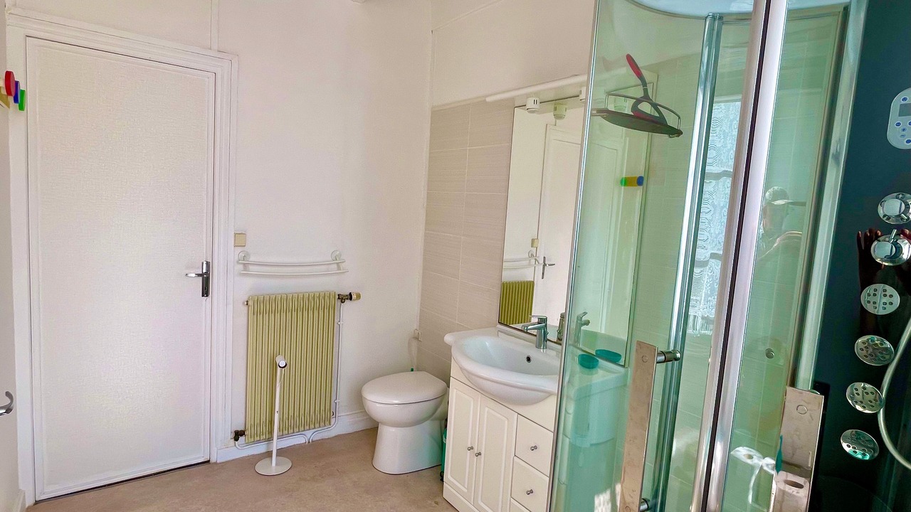 Photo of Bathroom in Saint-Marc-la-Lande