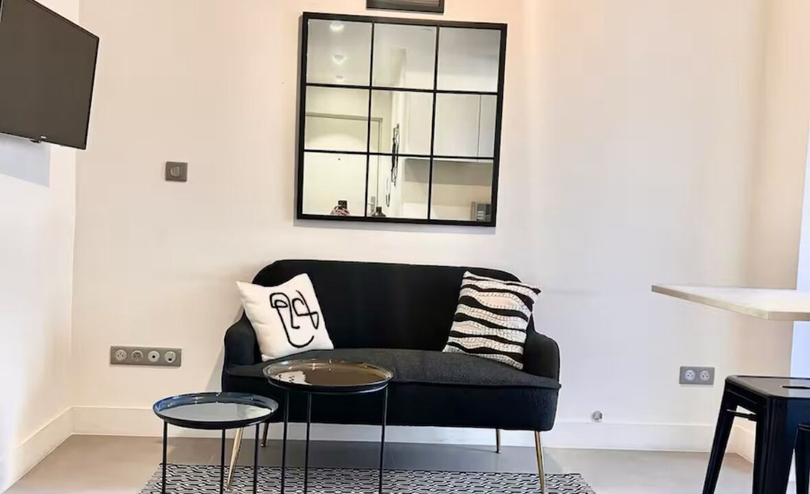 Photo of Livingroom in Jean-Medecin