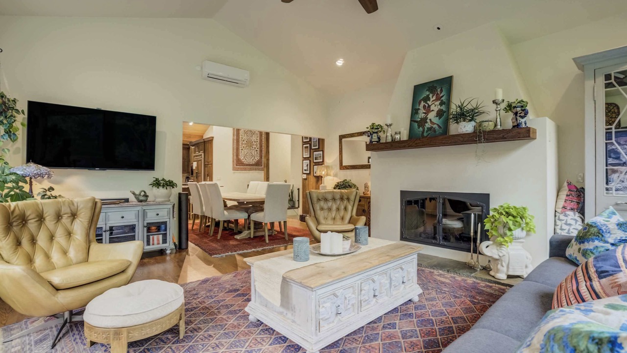 Photo of Livingroom in Broadmoor