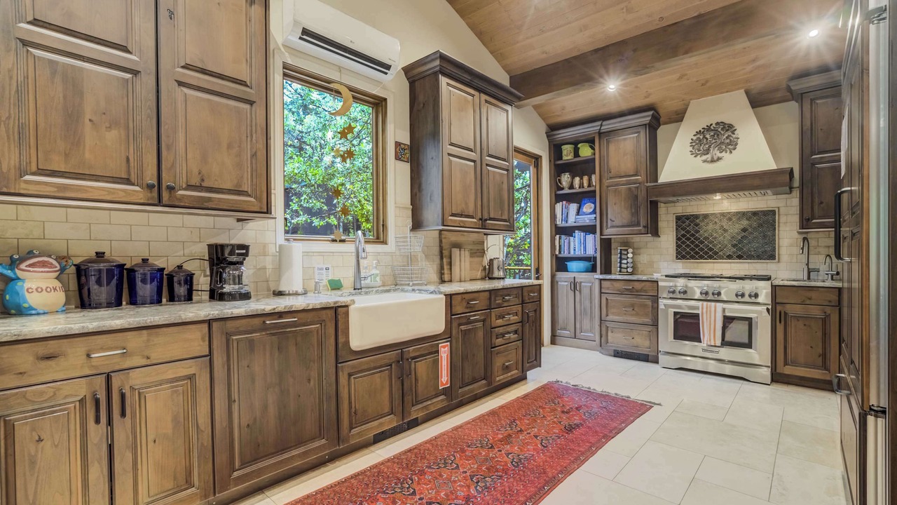 Photo of Kitchen in Broadmoor