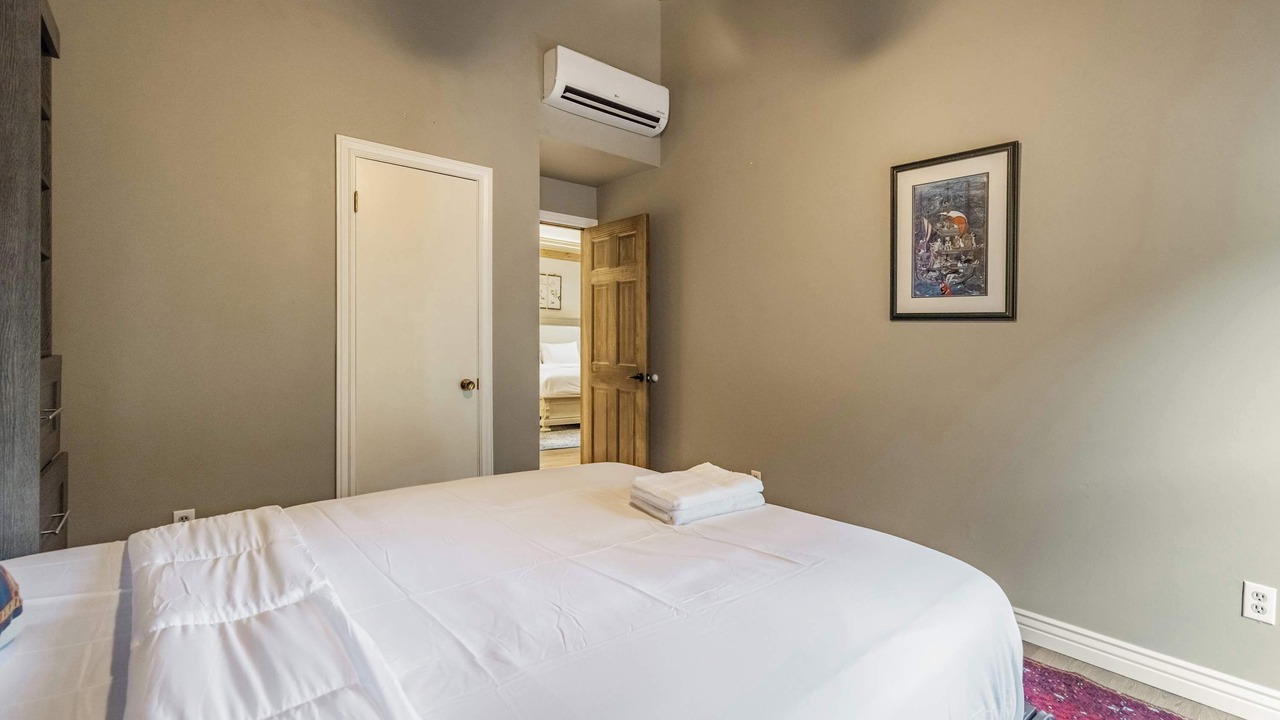 Photo of Bedroom in Broadmoor