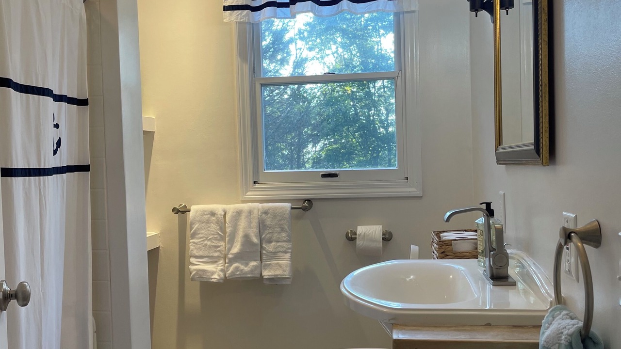 Photo of Bathroom in Boothbay Harbor