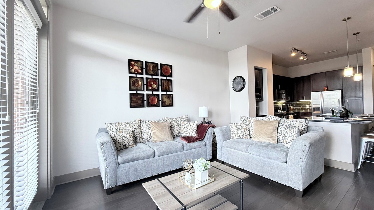 Photo of Livingroom in East Downtown Houston