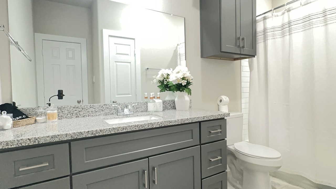 Photo of Bathroom in Greater Third Ward