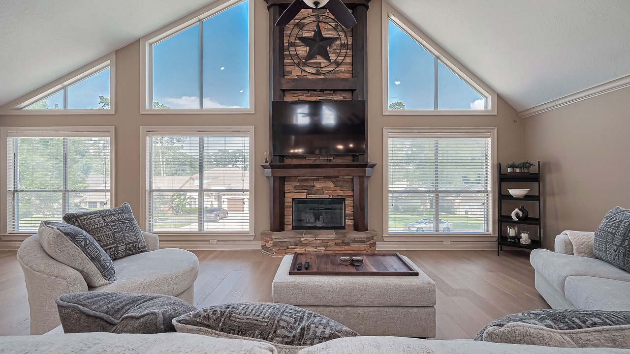 Photo of Livingroom in Walden on Lake Conroe