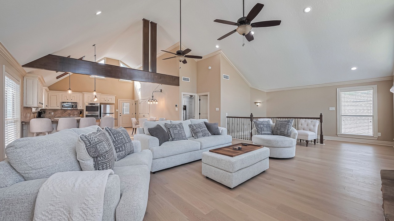 Photo of Livingroom in Walden on Lake Conroe