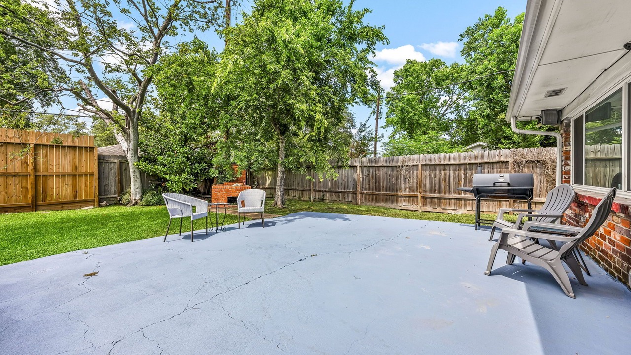 Photo of Patio Balcony in Woodlake - Briar Meadow