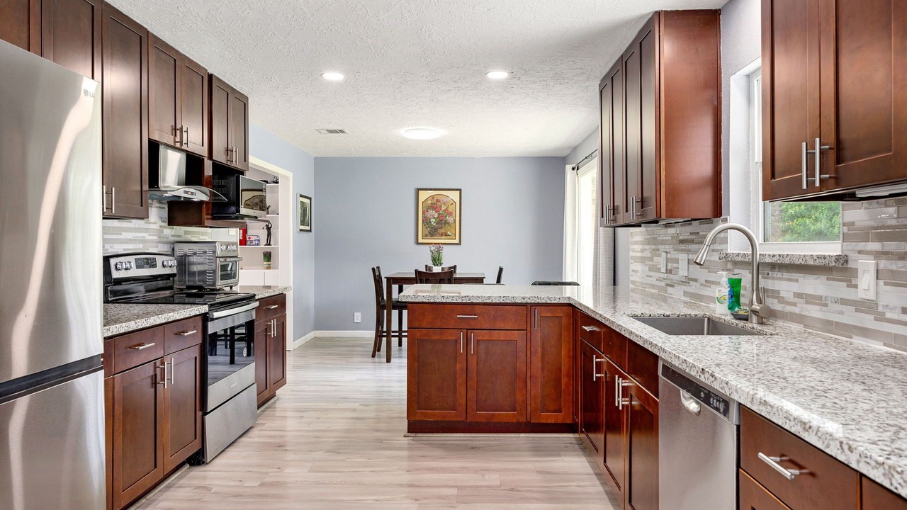 Photo of Kitchen in Woodlake - Briar Meadow