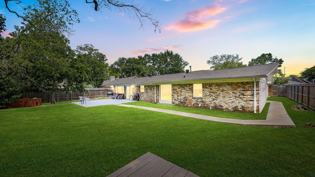 Photo of Patio Balcony in Woodlake - Briar Meadow