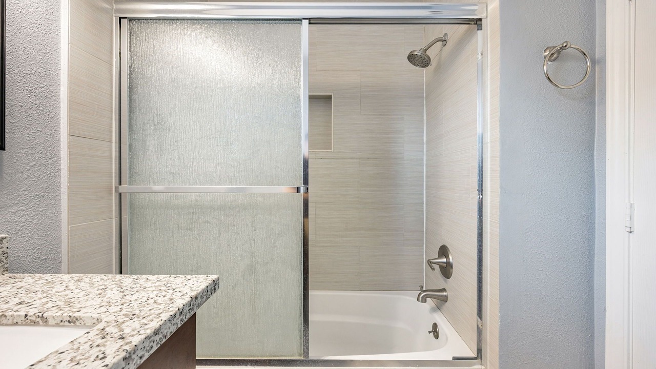 Photo of Bathroom in Woodlake - Briar Meadow