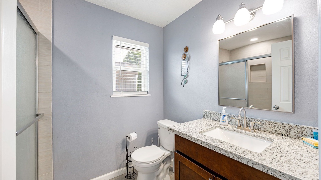 Photo of Bathroom in Woodlake - Briar Meadow