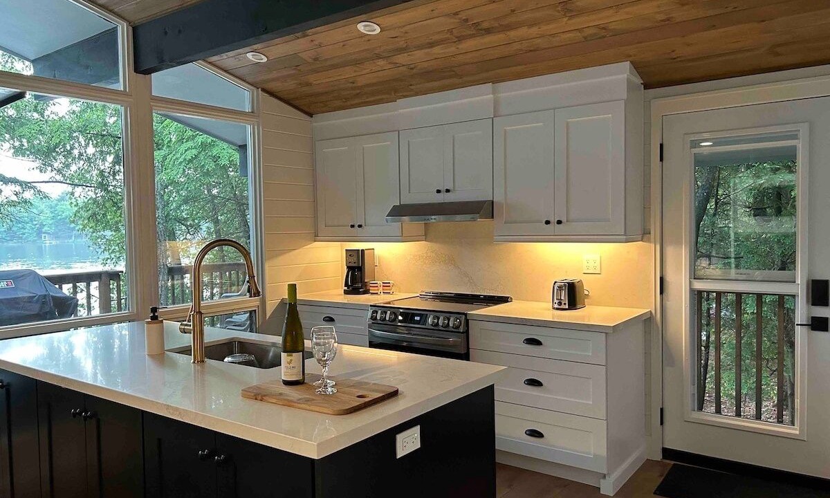 Photo of Kitchen in Muskoka Lakes