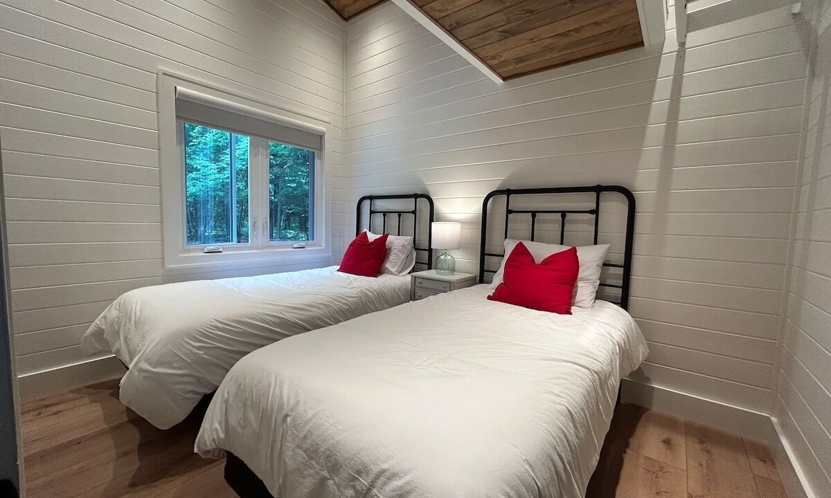Photo of Bedroom in Muskoka Lakes
