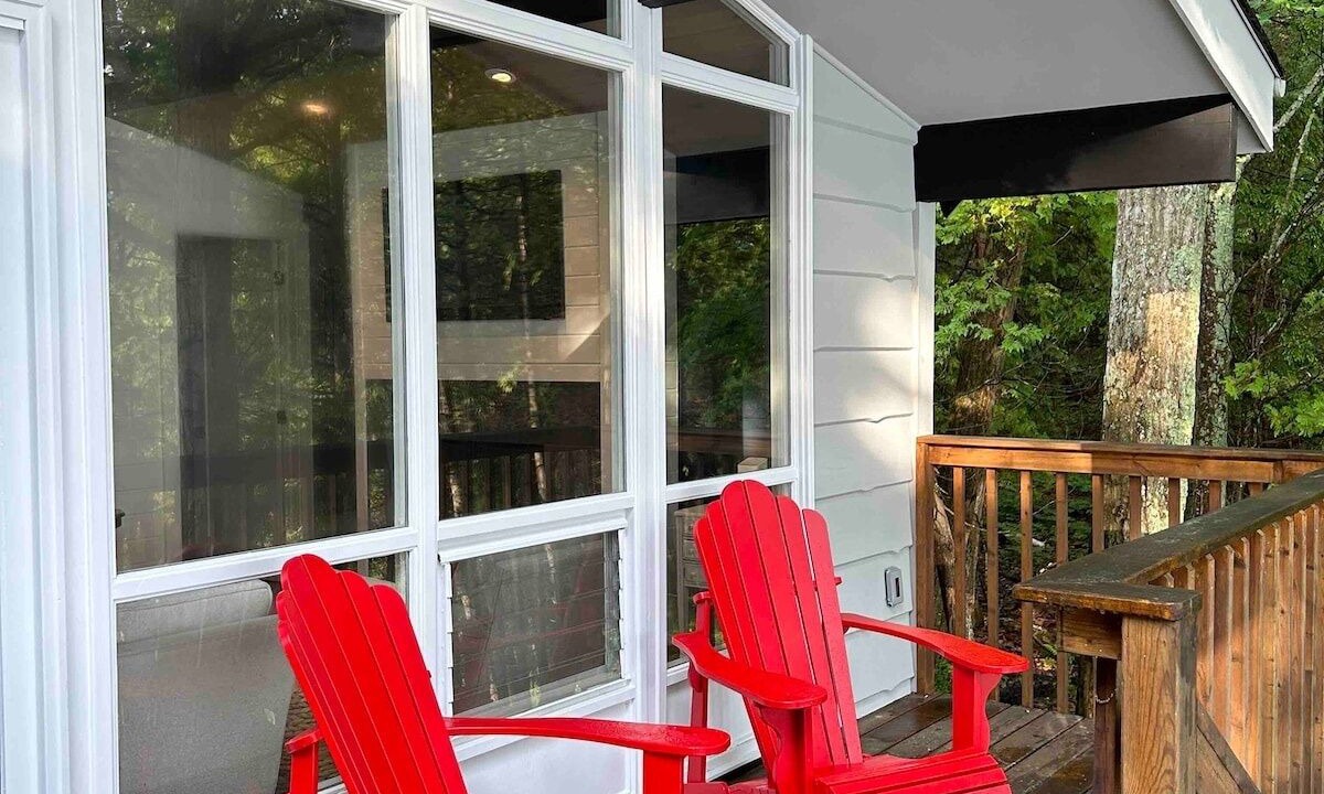 Photo of Patio Balcony in Muskoka Lakes