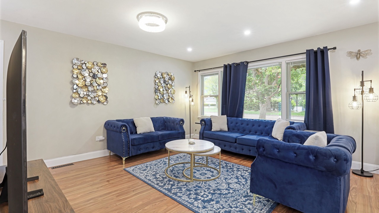 Photo of Livingroom in Skokie