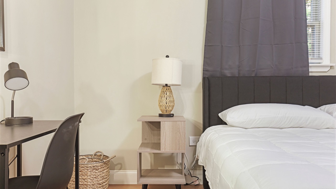 Photo of Bedroom in Skokie