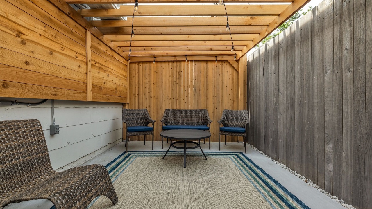 Photo of Patio Balcony in Cherry Street