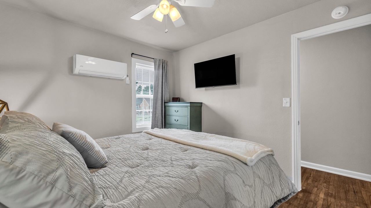 Photo of Bedroom in Cherry Street