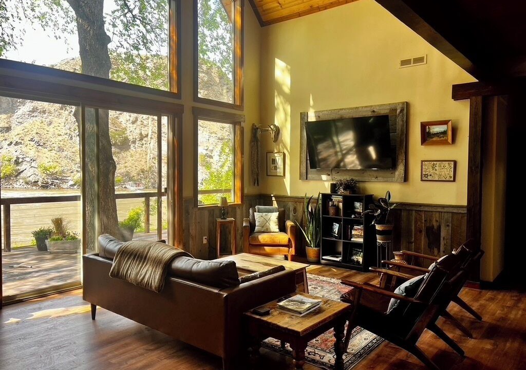 Photo of Livingroom in Riggins