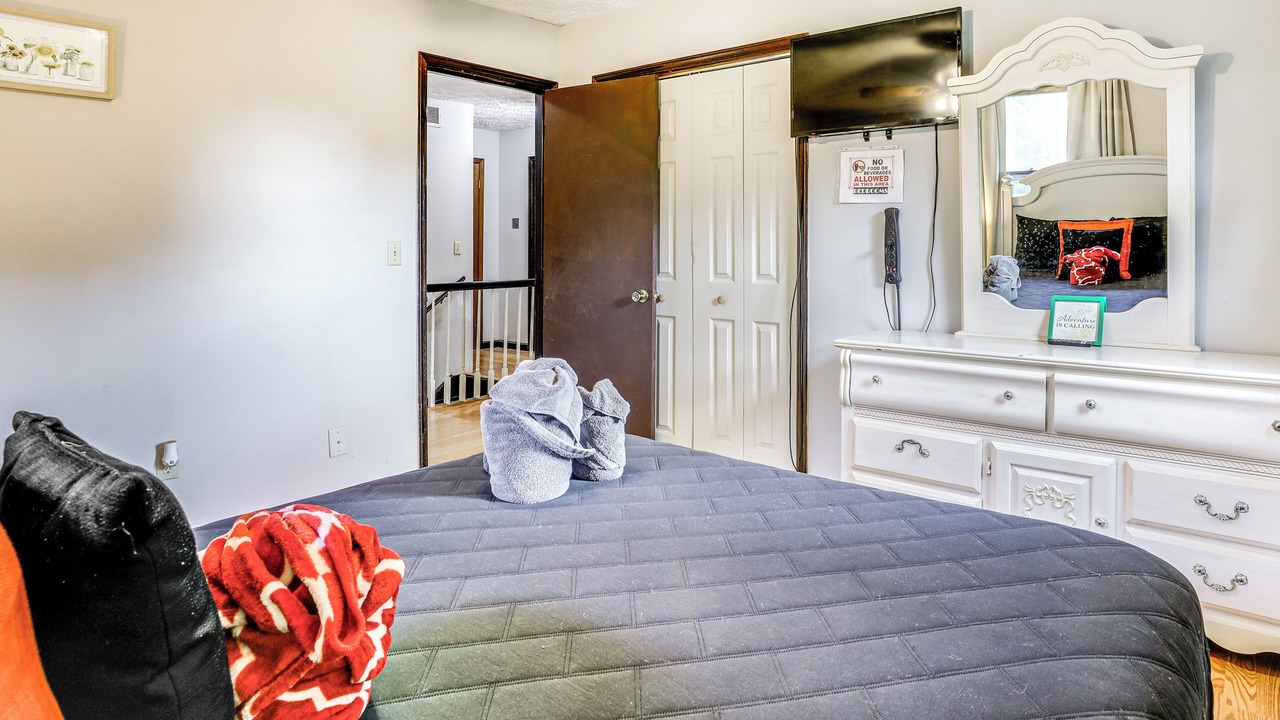 Photo of Bedroom in Stone Mountain