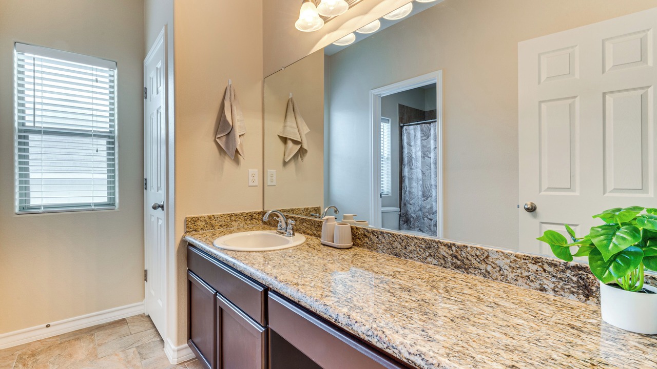 Photo of Bathroom in Bonanza