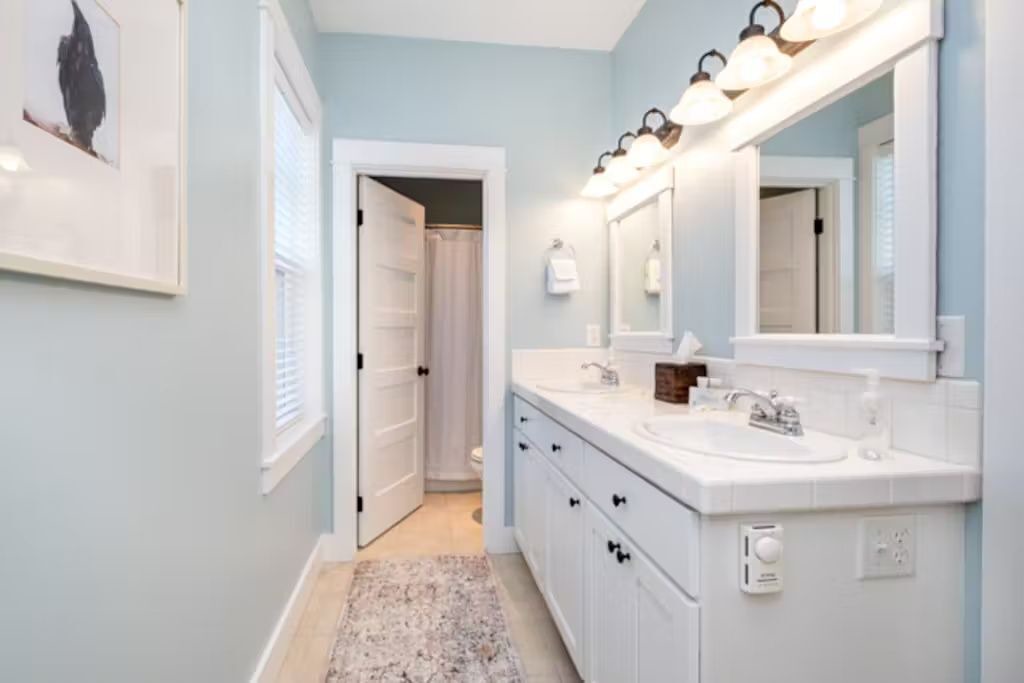 Photo of Bathroom in Nelscott
