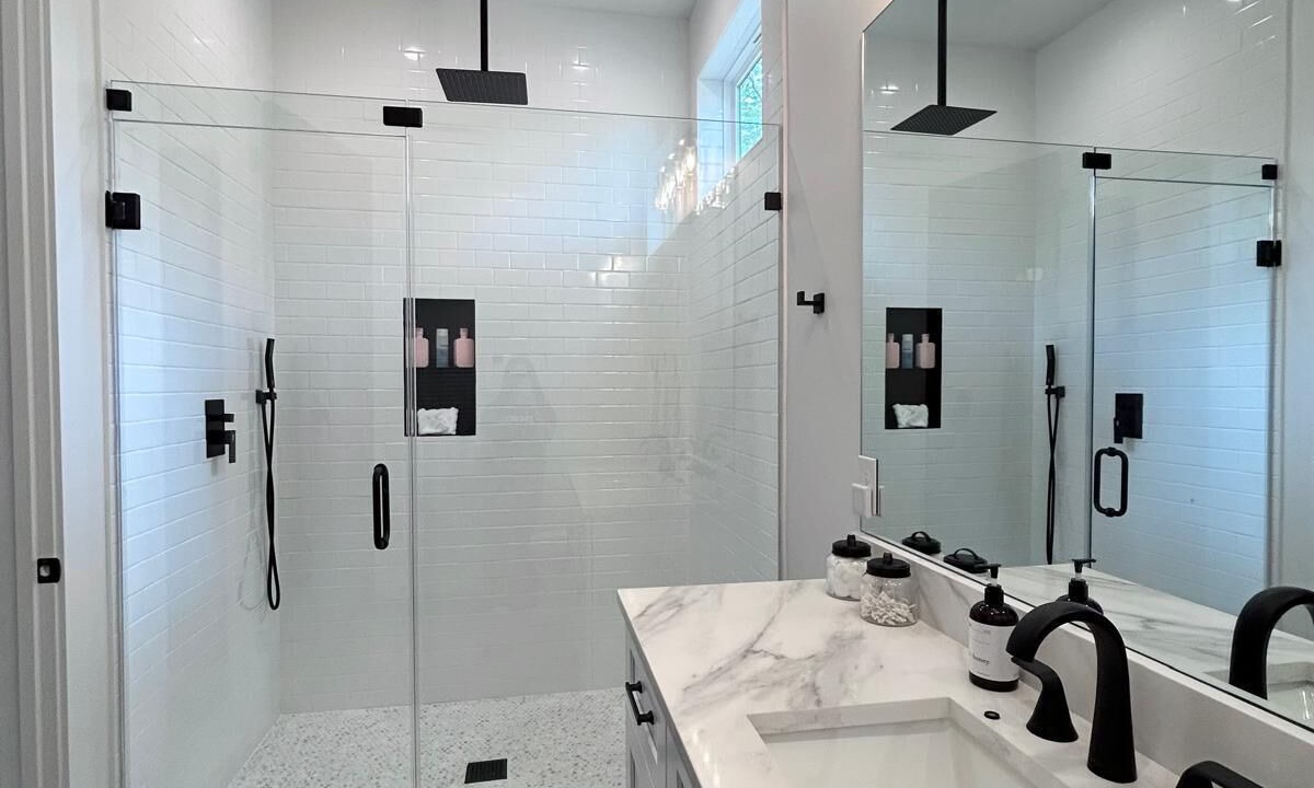 Photo of Bathroom in Manchaca