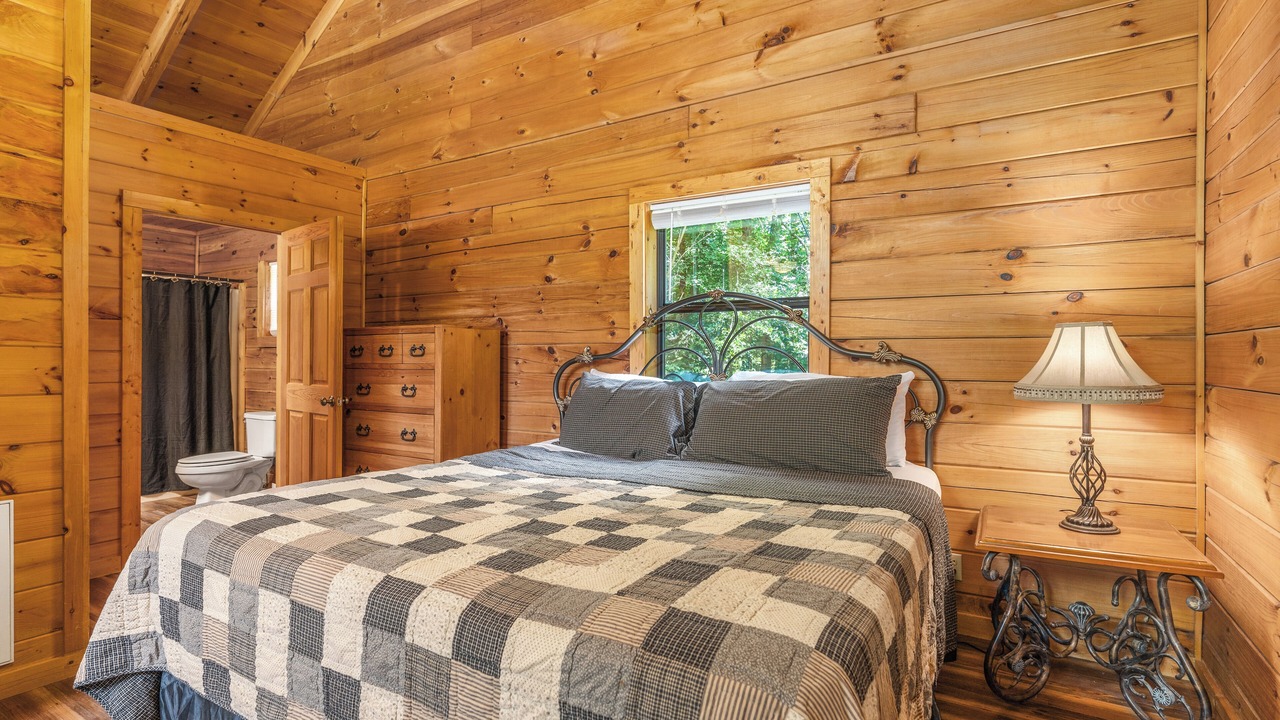 Photo of Bedroom in Sevierville