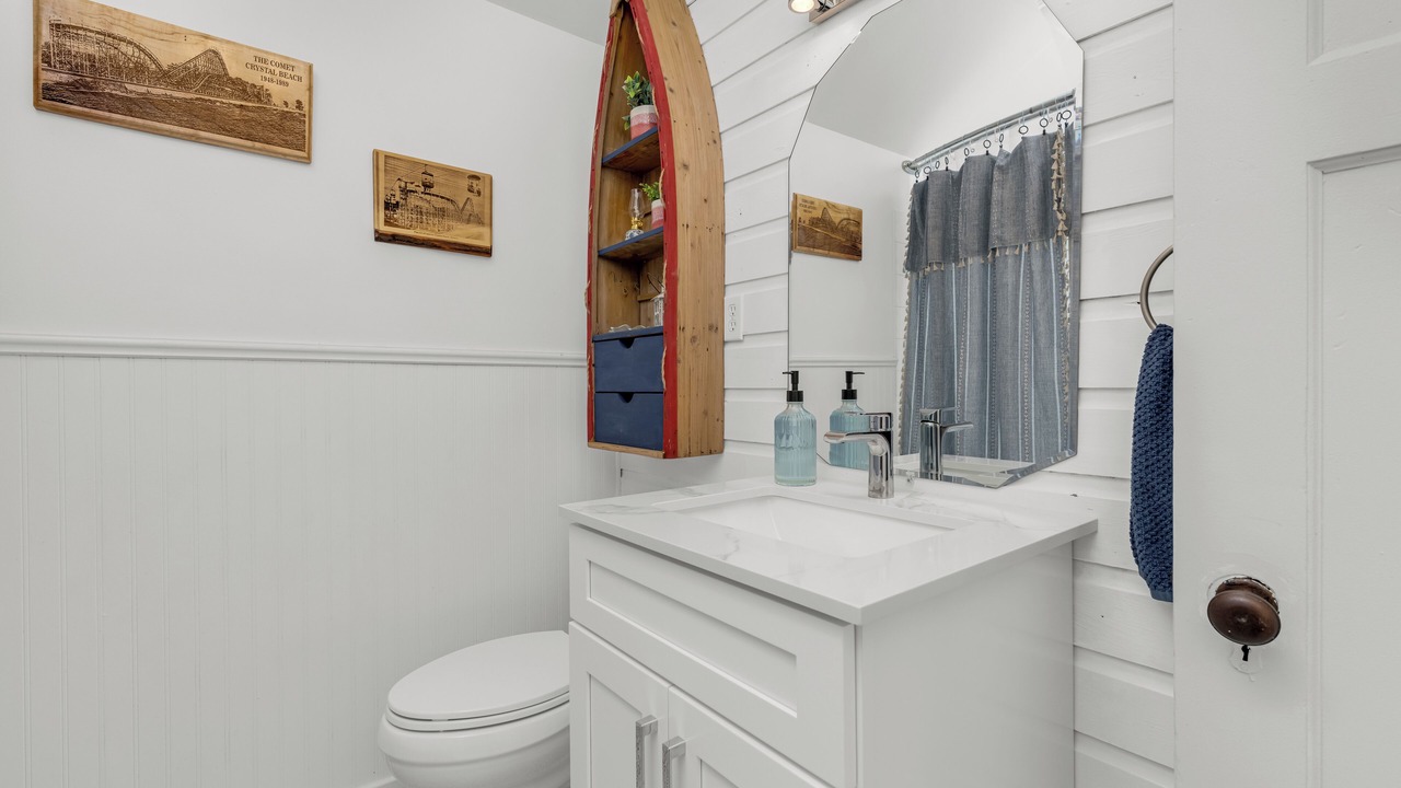 Photo of Bathroom in Crystal Beach