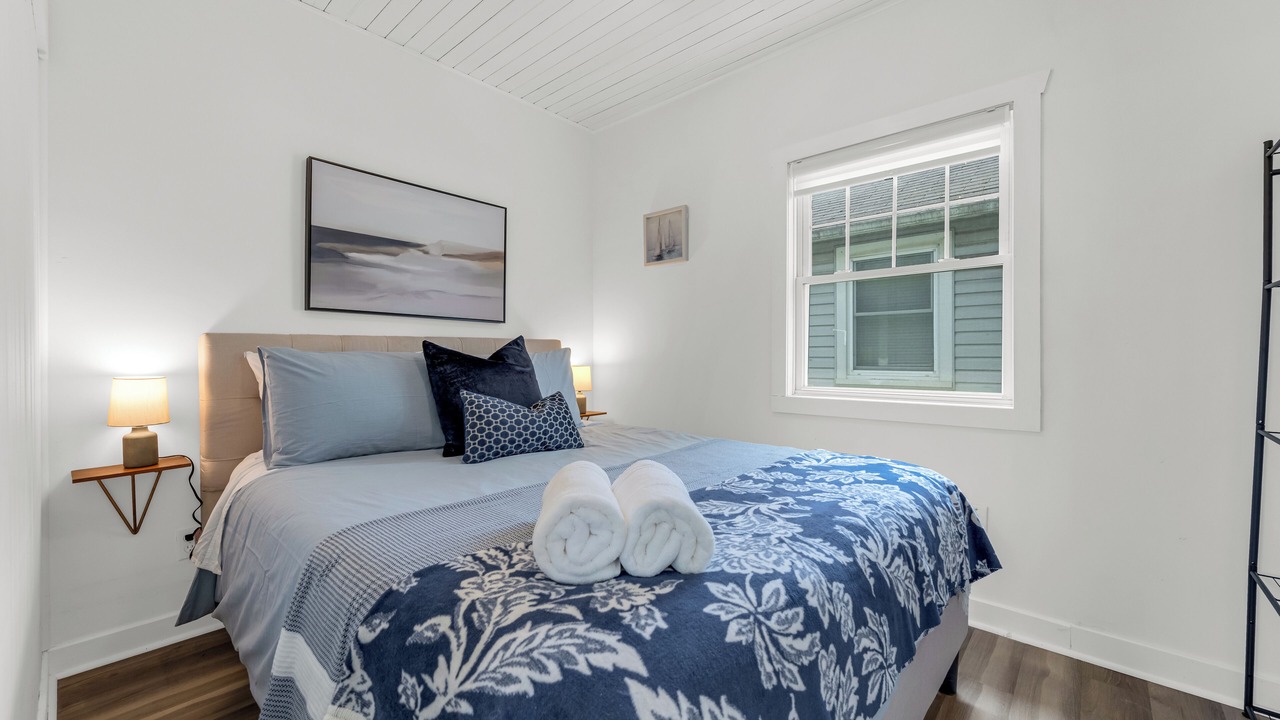 Photo of Bedroom in Crystal Beach