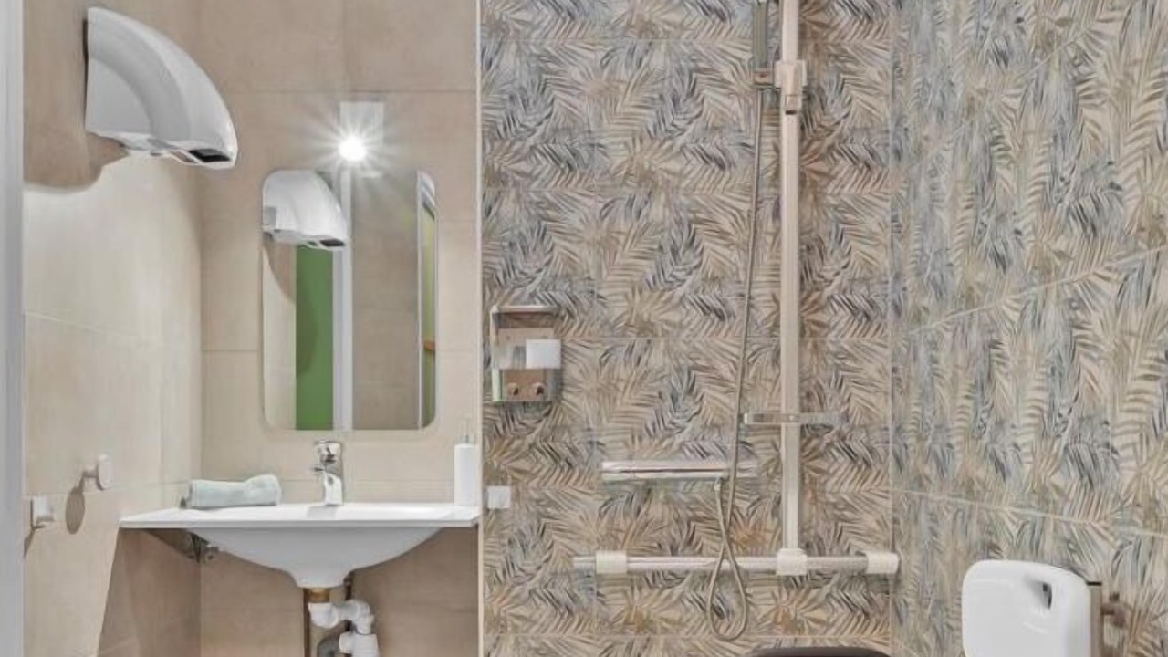 Photo of Bathroom in Forges-les-Eaux