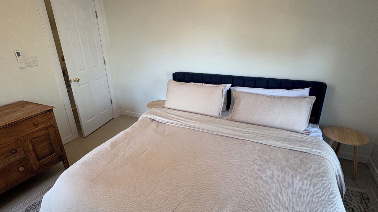 Photo of Bedroom in Crystal Beach