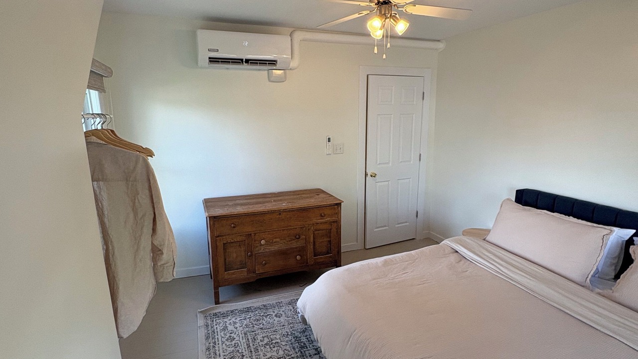 Photo of Bedroom in Crystal Beach