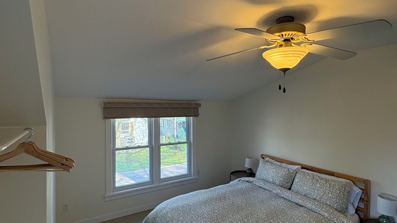 Photo of Bedroom in Crystal Beach