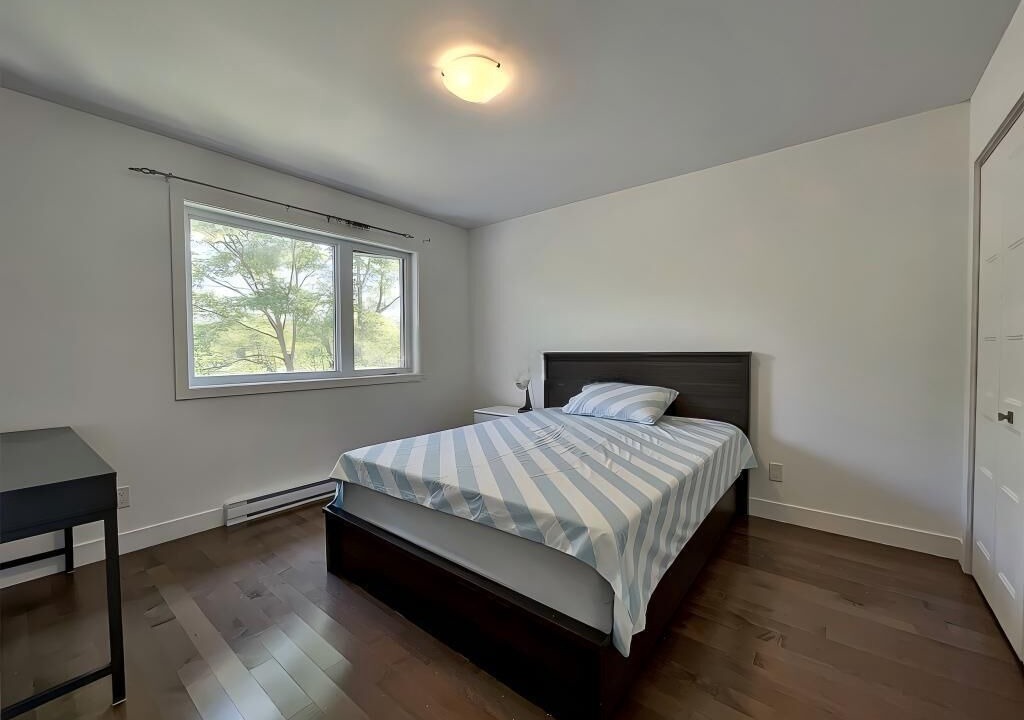 Photo of Bedroom in Saint-Hubert