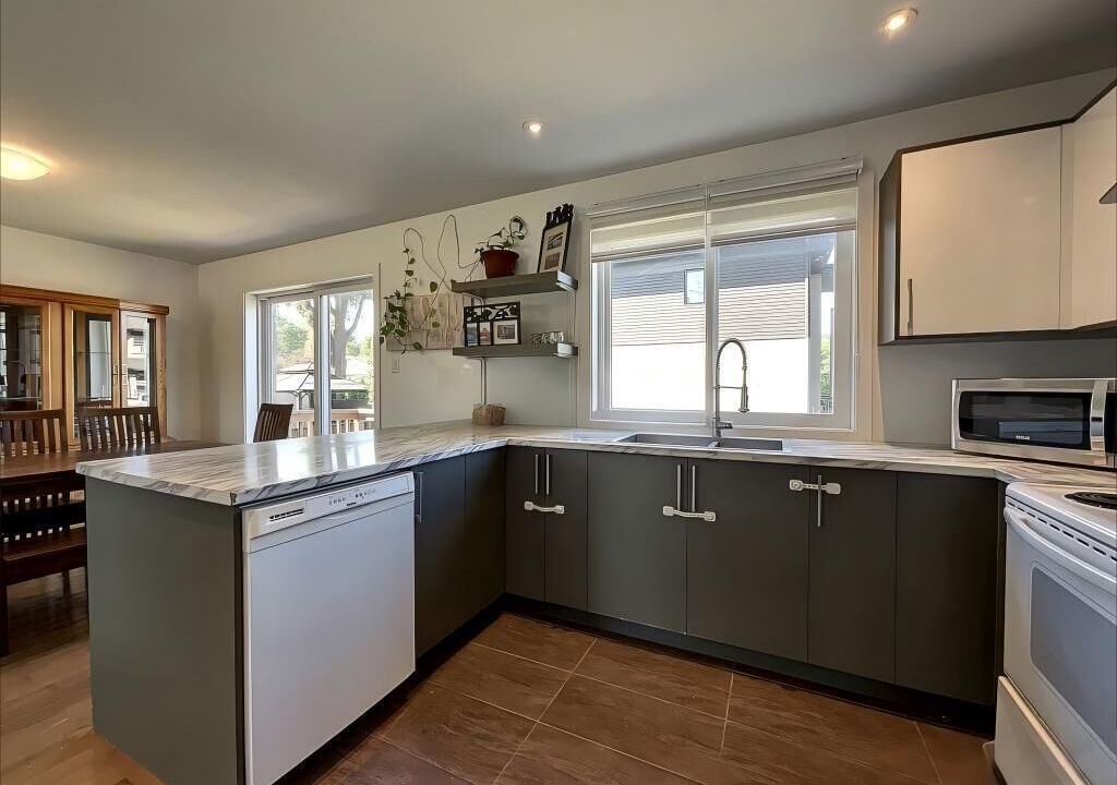 Photo of Kitchen in Saint-Hubert